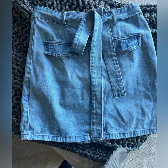 Jean mini Skirt - Picture 2 of 3